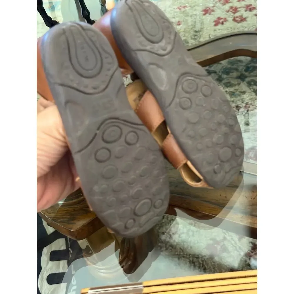Stride Rite SRT Archie Sandal Size 8.5 Brown Leather Closed Toe Harper Fisherman